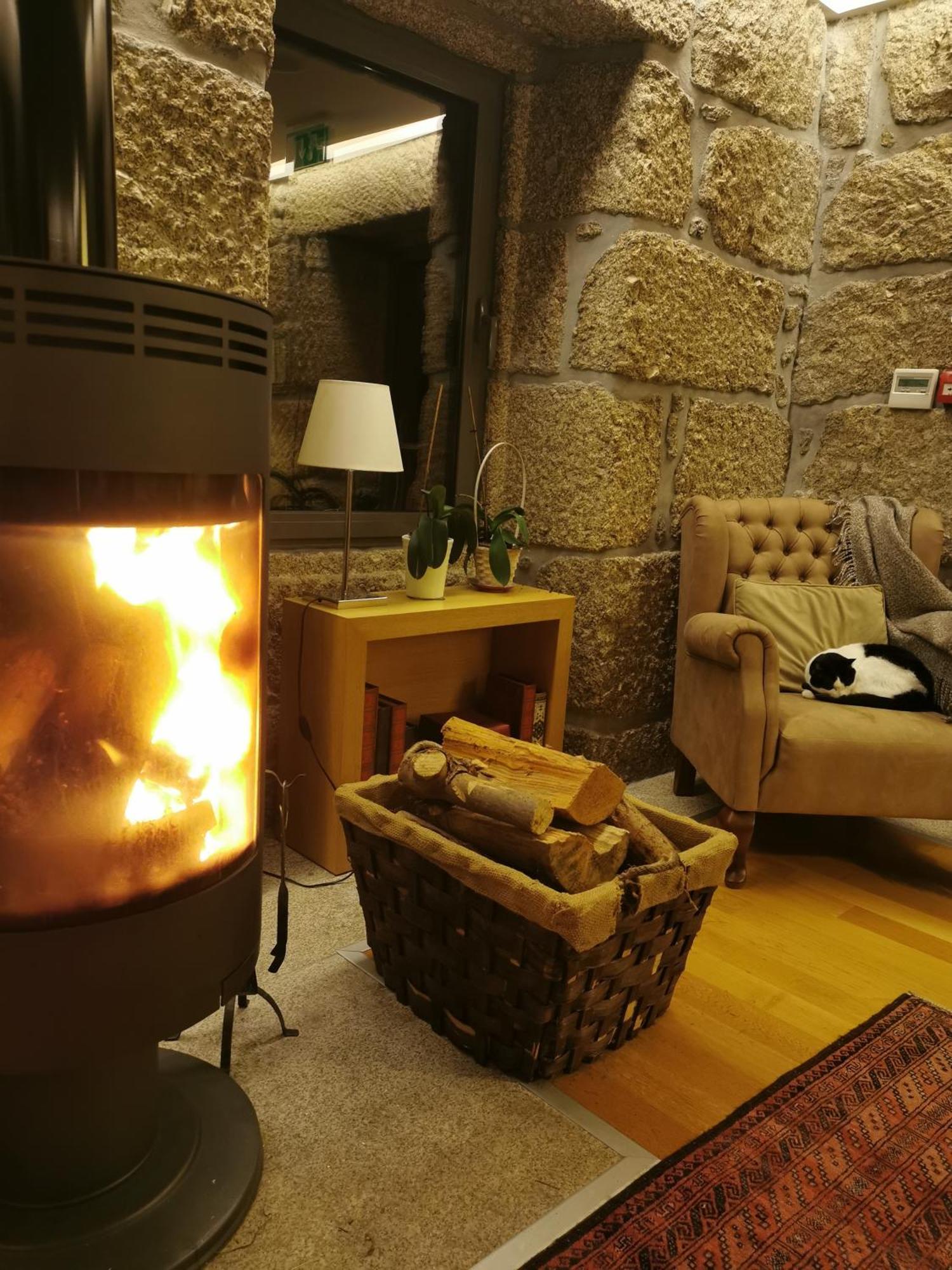 Madre De Agua Hotel Rural De Charme Гоувея Екстериор снимка